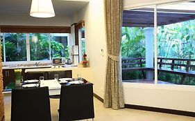 Tachawan Resort & Restaurant